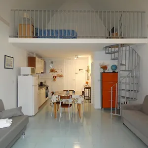  Apartament House Sasanelli